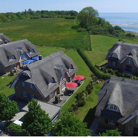 Strandhaus Buskam Im Moenchgut Auf Ruegen Лоббе Экстерьер фото